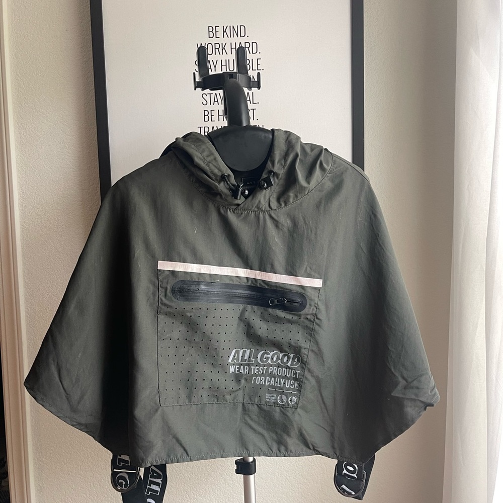 ALL GOOD poncho - perfect condition